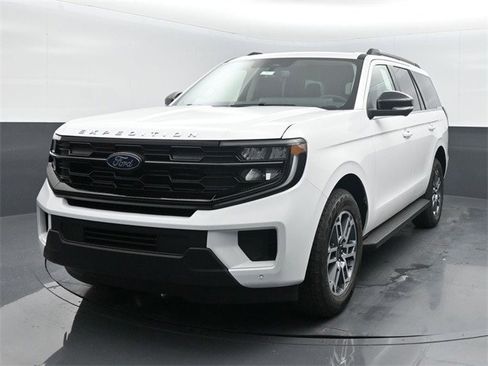 New 2025 Ford Expedition Active image 33