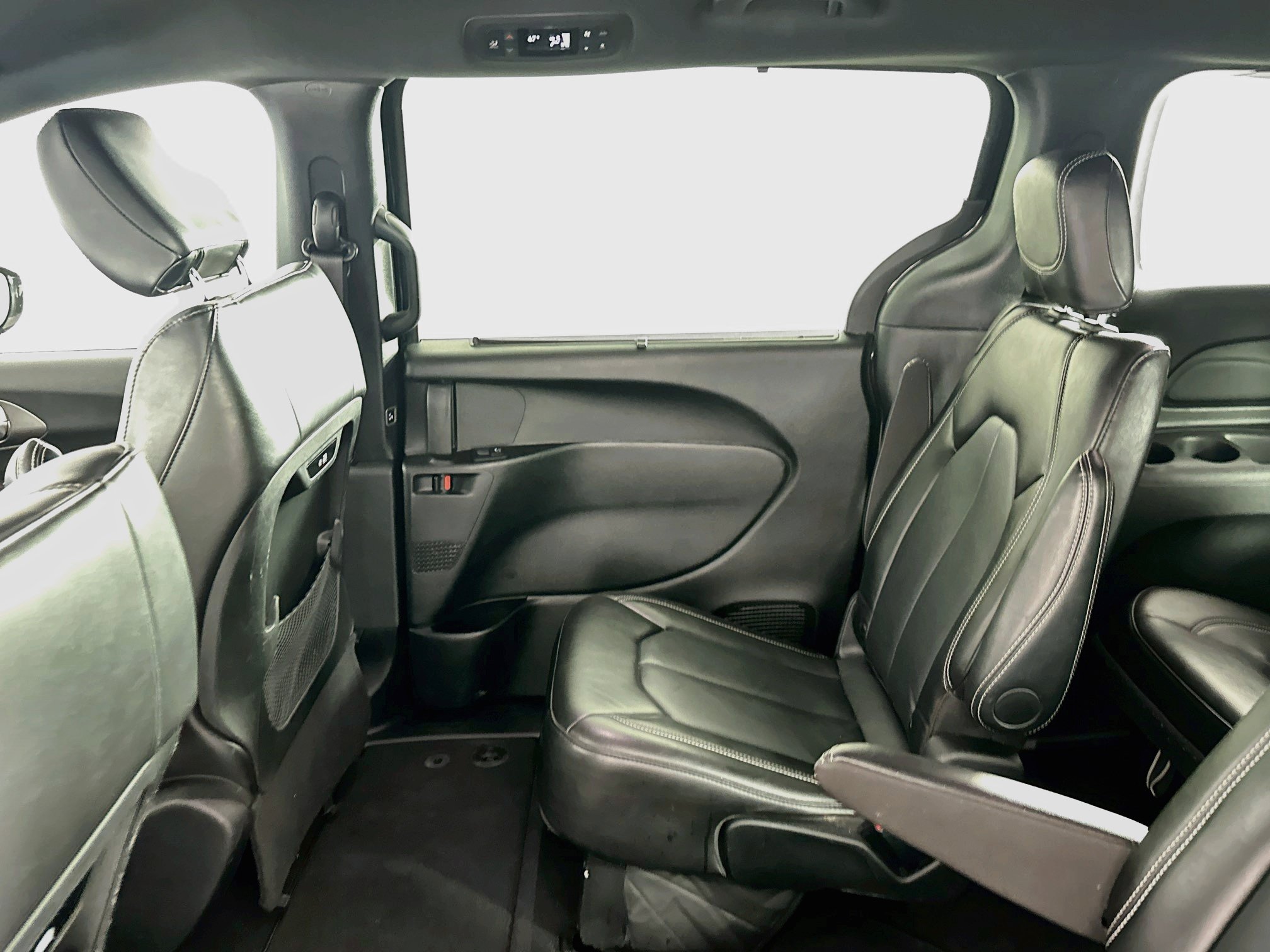 Used 2025 Chrysler Pacifica Select FWD image 30