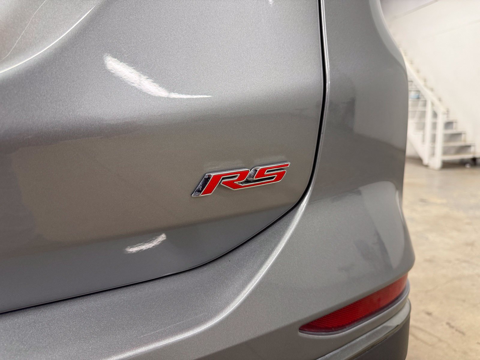 Used 2023 Chevrolet Equinox RS w/ LPO, Floor Liner Package FWD image 10