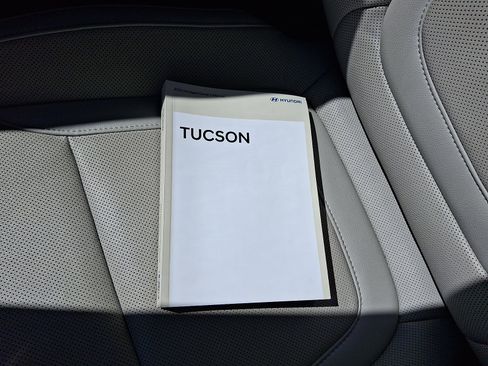 Certified 2023 Hyundai Tucson Limited AWD/4WD image 26