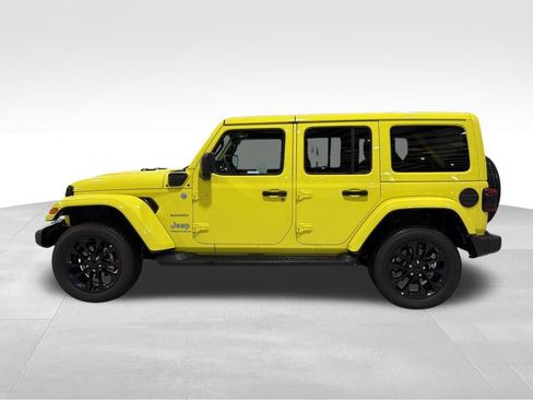 Used 2023 Jeep Wrangler Unlimited Sahara image 10