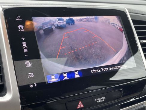 Used 2018 Honda Pilot Touring image 22