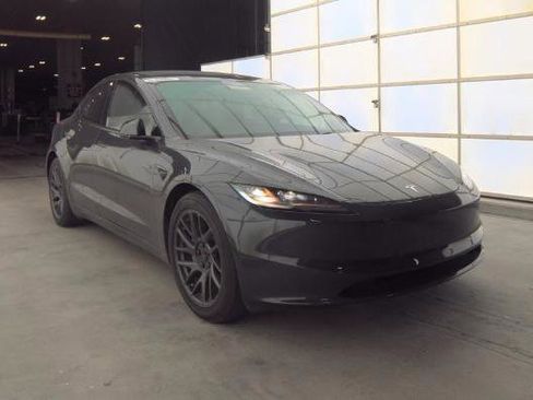Used 2025 Tesla Model 3 Long Range image 2