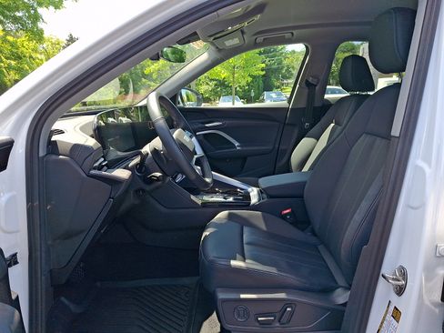 Used 2025 Audi Q5 Premium AWD/4WD image 13