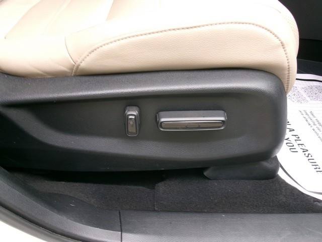 Used 2017 Honda CR-V Touring image 30