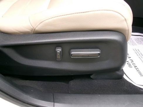 Used 2017 Honda CR-V Touring image 30