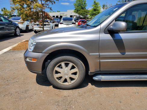 Used 2006 Buick Rainier CXL RWD image 10