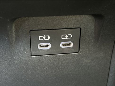 Certified 2025 Toyota Prius LE image 20