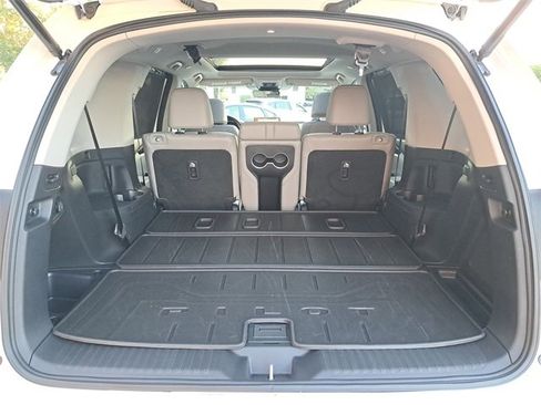 Certified 2025 Honda Pilot Touring image 9