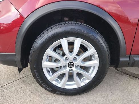 Certified 2022 Nissan Rogue Sport S image 29