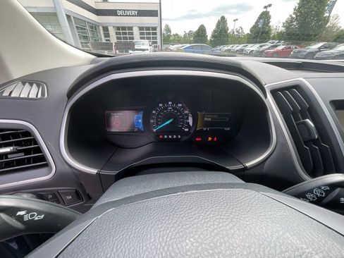 Used 2020 Ford Edge SEL w/ Cold Weather Package AWD/4WD image 16