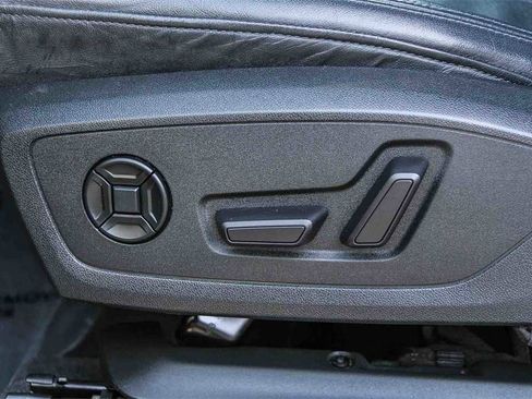 Used 2022 Audi Q3 2.0T Premium w/ Convenience Package image 19