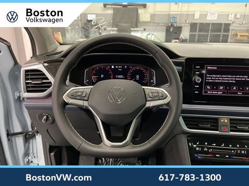 New 2026 Volkswagen Taos SEL image 10