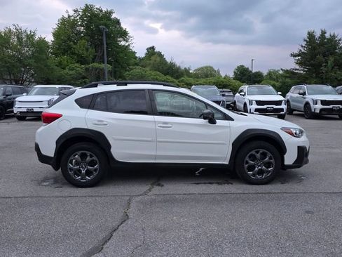 Used 2022 Subaru Crosstrek 2.5i Sport w/ Moonroof Package AWD/4WD image 9