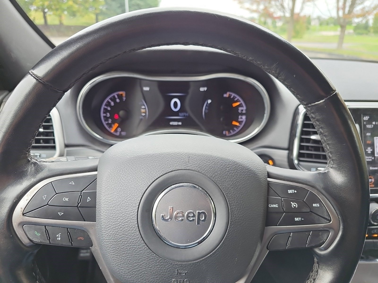 Used 2021 Jeep Grand Cherokee Limited w/ Premium Lighting Group AWD/4WD image 21