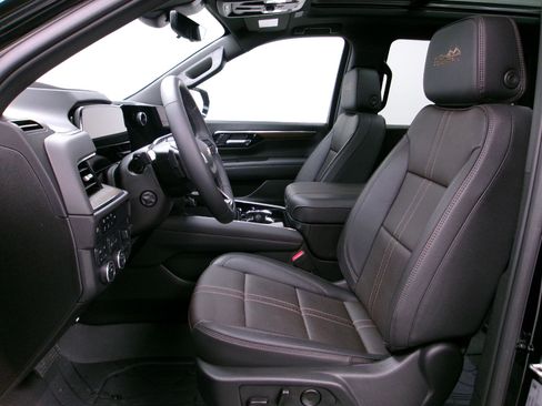 Certified 2025 Chevrolet Tahoe High Country w/ Sun And Tow Package image 9