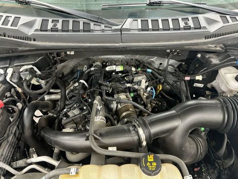 Used 2020 Ford F150 Lariat w/ Equipment Group 502A Luxury AWD/4WD image 26