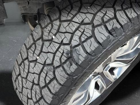 Used 2022 RAM 1500 Limited w/ Body Color Bumper Group AWD/4WD image 41
