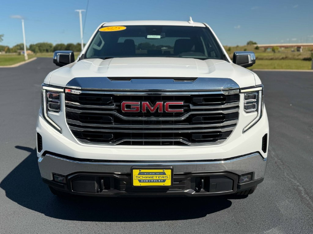Used 2025 GMC Sierra 1500 SLT AWD/4WD image 2