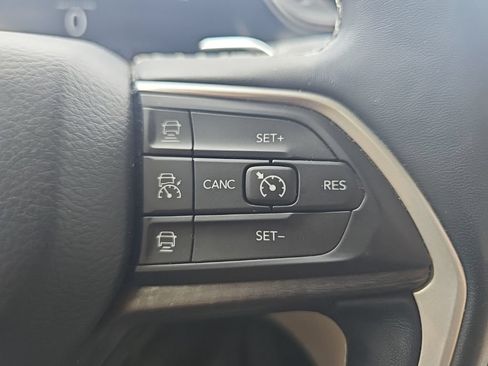 Used 2021 Jeep Grand Cherokee L Limited RWD image 32