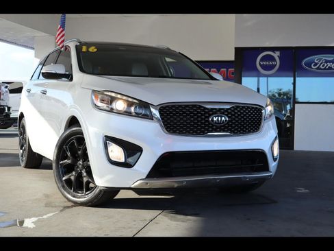 Used 2016 Kia Sorento SX image 1