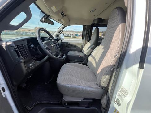 Used 2019 Chevrolet Express 3500 LT w/ LT Preferred Equipment Group RWD image 15