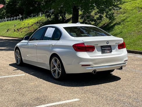 Used 2018 BMW 340i xDrive Sedan w/ Premium Package AWD/4WD image 24