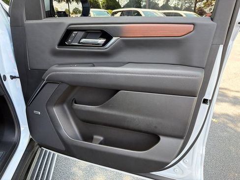 Used 2026 GMC Yukon XL Denali w/ Sun & Power Step Package RWD image 14