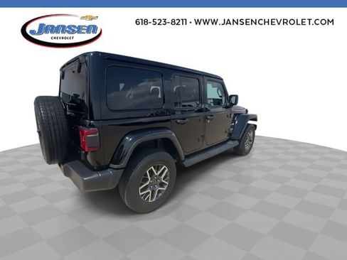 Used 2024 Jeep Wrangler Unlimited Sahara w/ Dual Top Group AWD/4WD image 8