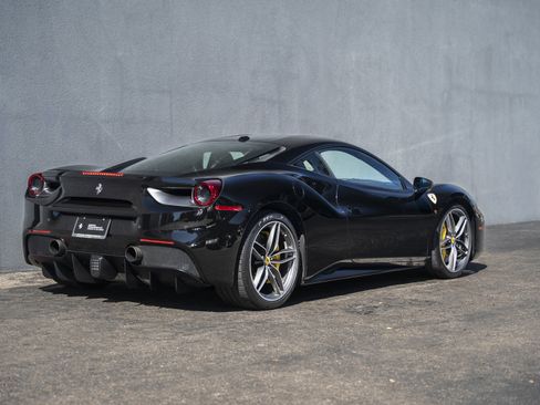Certified 2016 Ferrari 488 GTB image 5