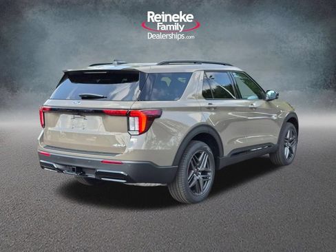 New 2026 Ford Explorer ST-Line w/ ST-Line Street Pack AWD/4WD image 5