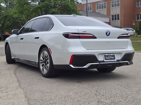 Used 2024 BMW 750e xDrive w/ Executive Package image 12