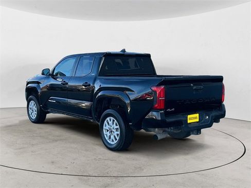 Used 2024 Toyota Tacoma SR5 image 3