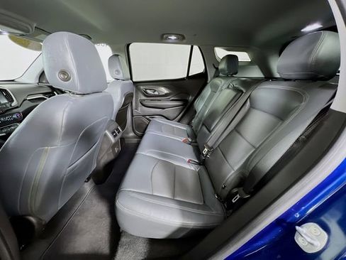 Used 2023 GMC Terrain SLE w/ Driver Convenience Package image 23