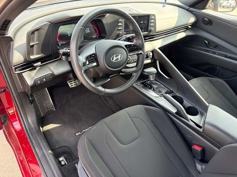 Used 2025 Hyundai Elantra Sport FWD image 24