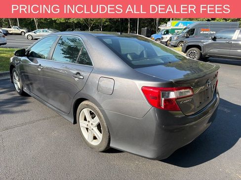 Used 2012 Toyota Camry SE FWD image 4