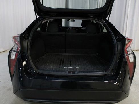Used 2017 Toyota Prius Three image 31