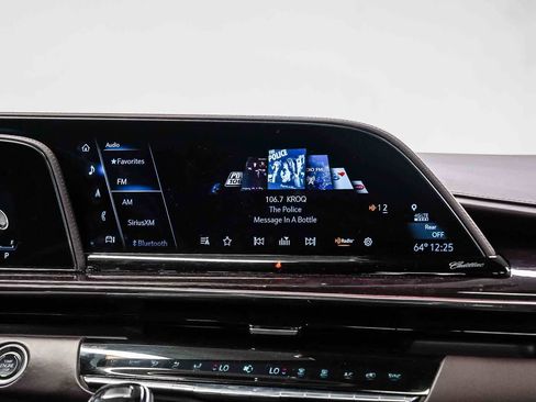 Used 2023 Cadillac Escalade ESV Premium Luxury Platinum w/ LPO, Radiant Package AWD/4WD image 14
