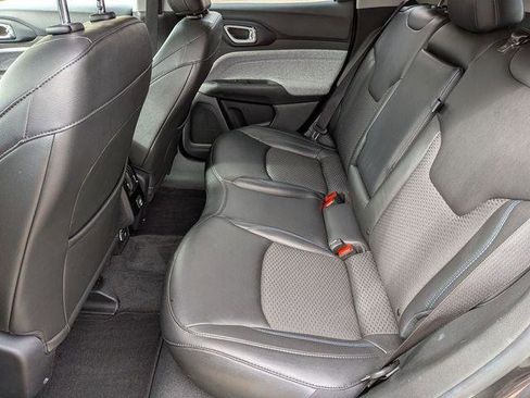 Certified 2022 Jeep Compass Latitude image 24