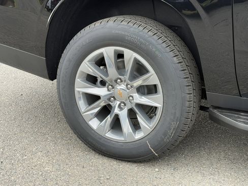 New 2026 Chevrolet Suburban Premier w/ Sun And Tow Package image 40