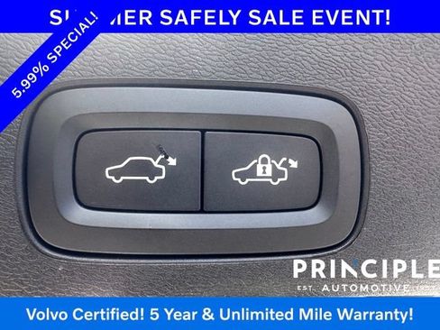 Certified 2023 Volvo XC60 B5 Ultimate w/ Climate Package FWD image 13