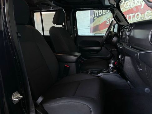 Used 2022 Jeep Gladiator Sport AWD/4WD image 21