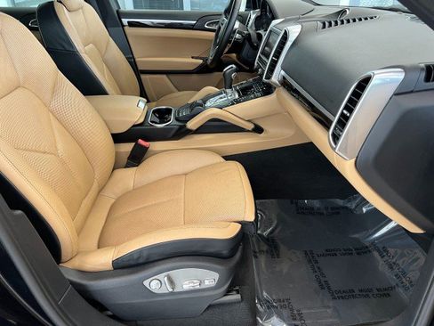 Used 2015 Porsche Cayenne Diesel AWD/4WD image 14