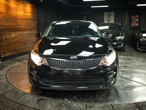 Used 2016 Kia Optima EX w/ Premium Package FWD image 4