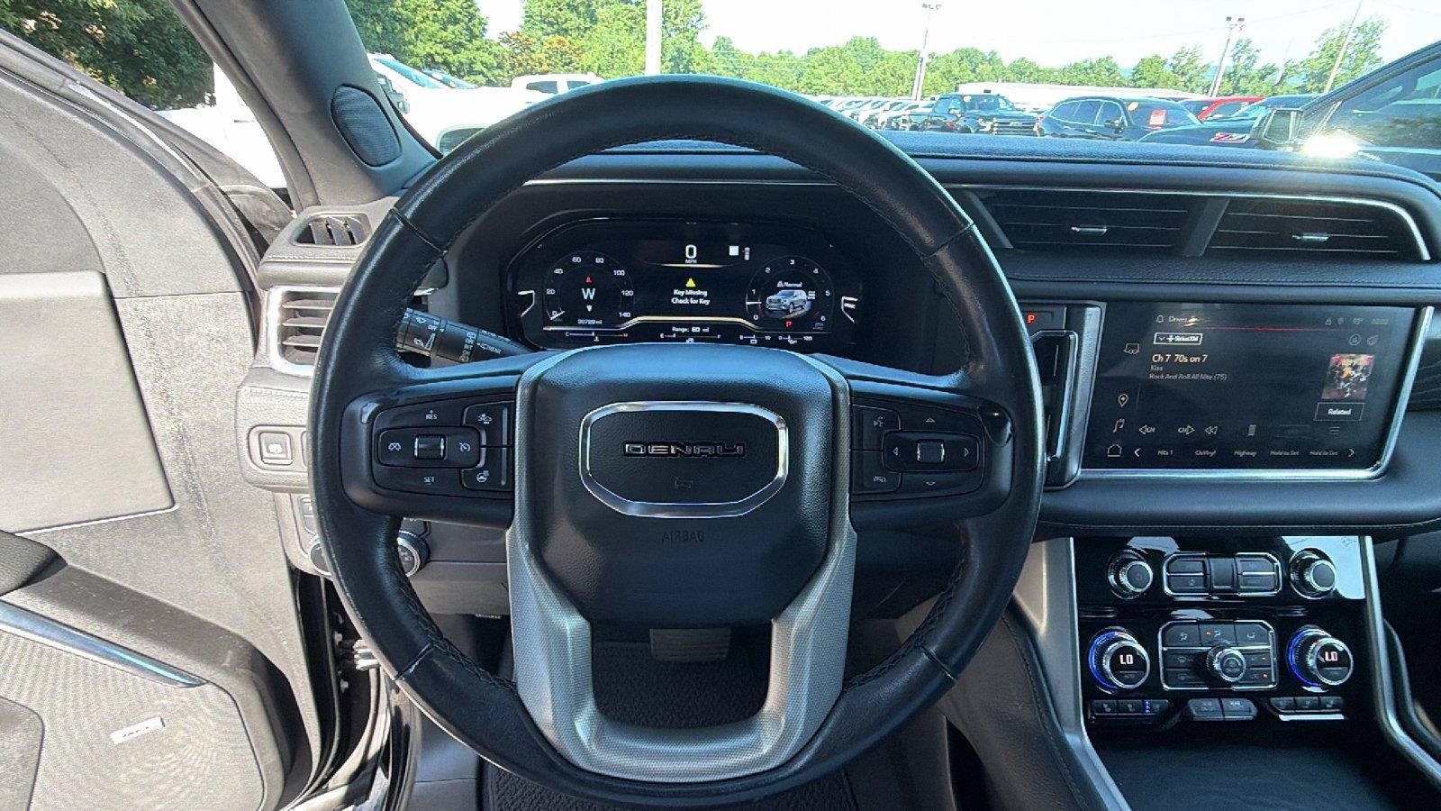 Used 2022 GMC Yukon Denali AWD/4WD image 27