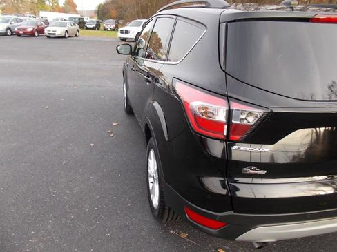 Used 2018 Ford Escape SEL image 4