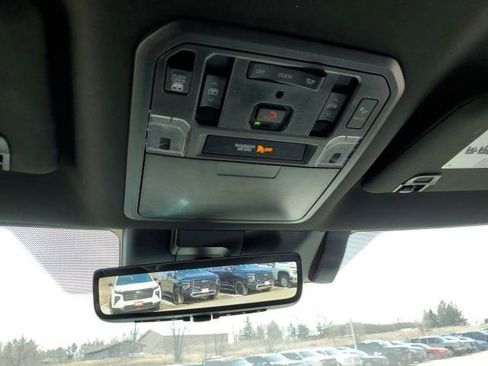 Used 2025 Toyota Tundra Platinum w/ TRD Off-Road Package AWD/4WD image 15