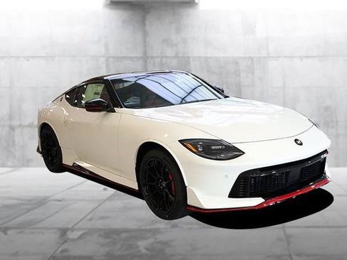 New 2027 Nissan Z NISMO RWD image 2