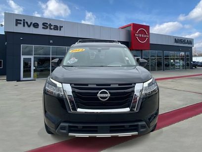 Used 2024 Nissan Pathfinder SL