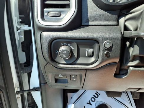 Used 2022 RAM 1500 Big Horn AWD/4WD image 15